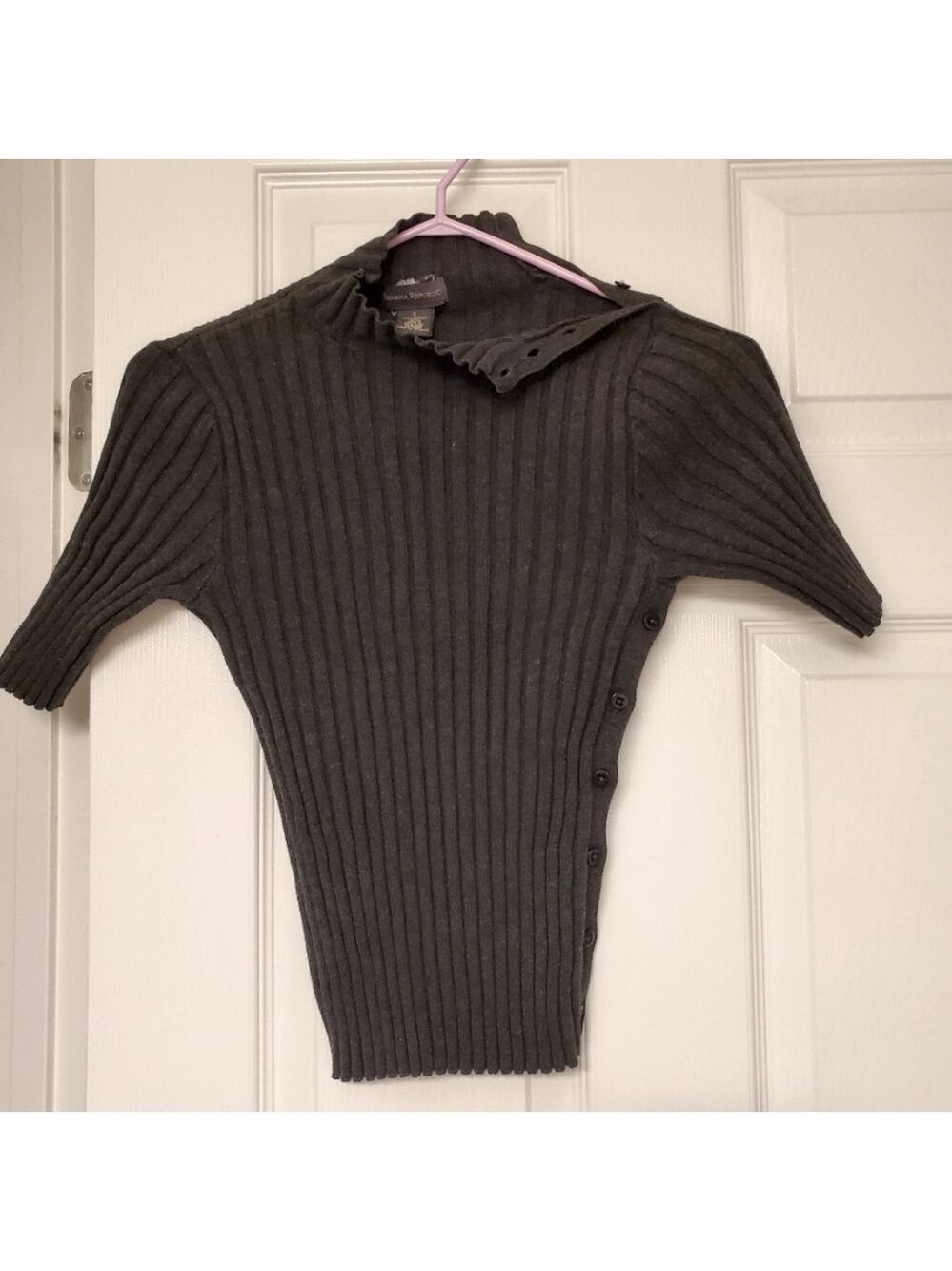 Banana Republic Y2K Ribbed Knit Asymmetric Button Mock Neck 3/4 Sleeve Top Small